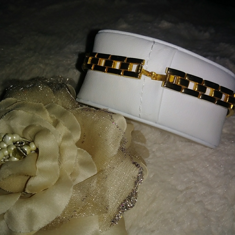 Infinity Ladies Watch🌸 - Picture 5 of 6